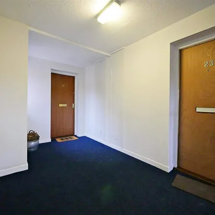 Image 6 - Glenview, Kirkintilloch, United Kingdom - Apartment for rent