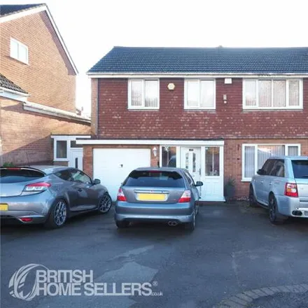 Buy this 5 bed house on Elm Drive in Sandwell, B43 6AT