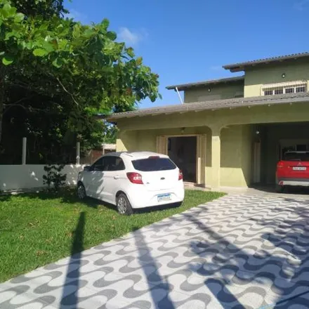Buy this 5 bed house on Avenida Fernandes Bastos in Centro-Lagoa, Tramandaí - RS