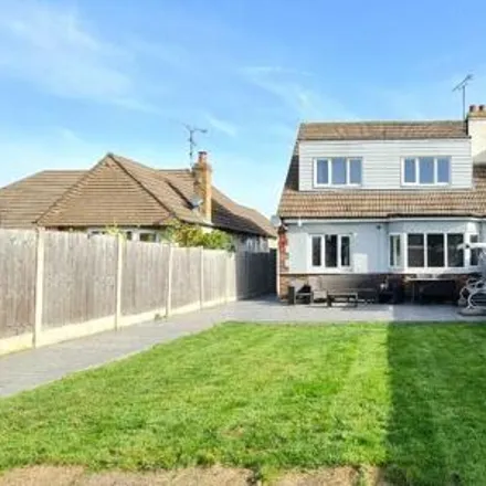Image 2 - Southend Arterial Road, Rayleigh, SS9 4DT, United Kingdom - Duplex for sale