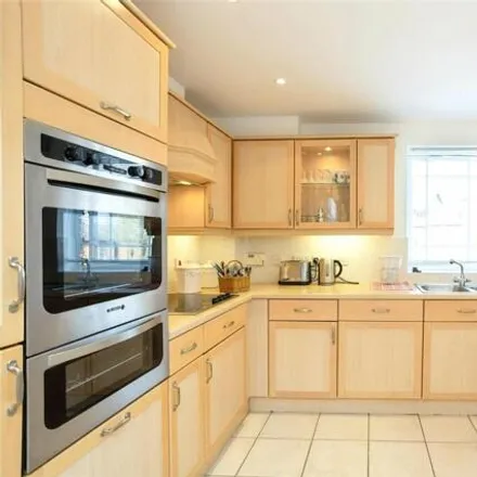 Image 3 - Mortley Close, Tonbridge, TN9 1ET, United Kingdom - Apartment for sale