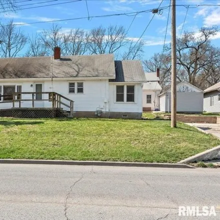 Buy this 2 bed house on 651 Fair Avenue in Pana, IL 62557