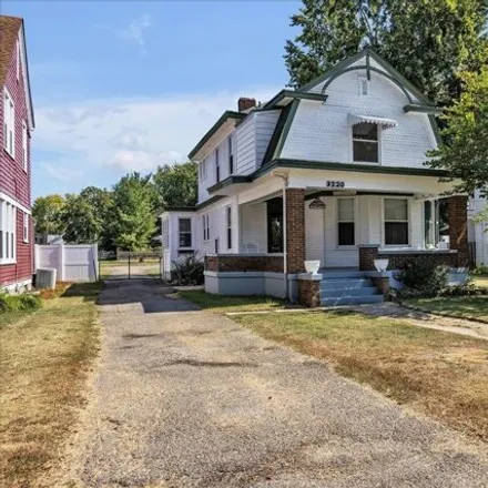 Image 2 - 624 Corwin Avenue, Hamilton, OH 45015, USA - House for sale