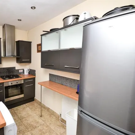 Rent this 4 bed house on 8 Dunkirk Road in Nottingham, NG7 2PH