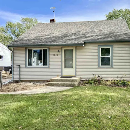 Buy this 2 bed house on 1709 Johnson Street in Beloit, WI 53511