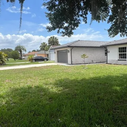 Image 4 - 803 Mendoza Dr, Kissimmee, Florida, 34758 - House for sale