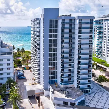 Image 5 - Collins Avenue & 24th Street, Collins Avenue, Miami Beach, FL 33140, USA - Apartment for rent