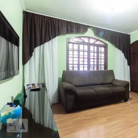 Rent this 3 bed house on Avenida João de Andrade in Jardim Pacheco, Osasco - SP