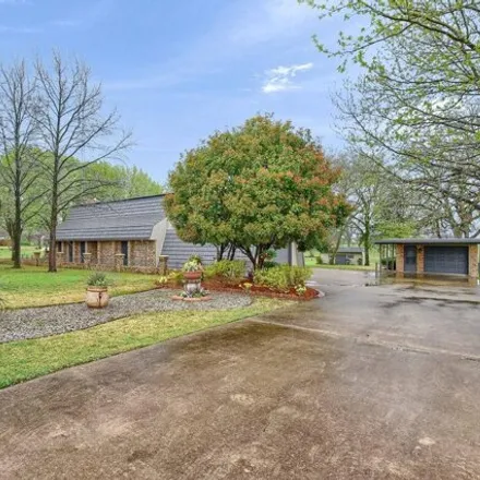 Buy this 3 bed house on 314 Merriman Parkway in Grayson County, TX 75090