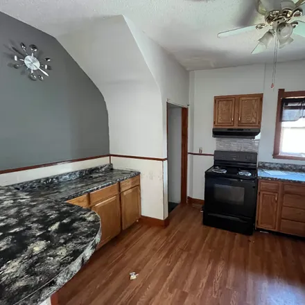 Image 9 - 1489 Berdan Ave - House for rent