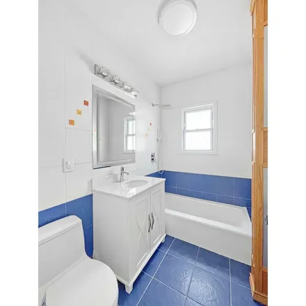 Image 3 - 2791 Ford Street, New York, NY 11235, USA - Townhouse for rent