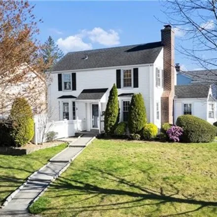 Buy this 3 bed house on 2 Laurel Place in Waverly, Eastchester