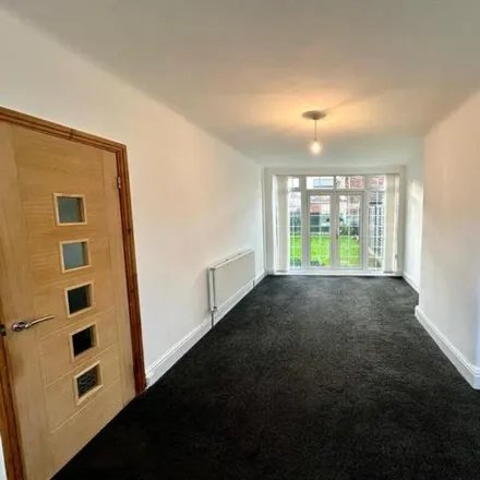 Image 2 - Parkfield Avenue, Sefton, L30 1PG, United Kingdom - Duplex for rent