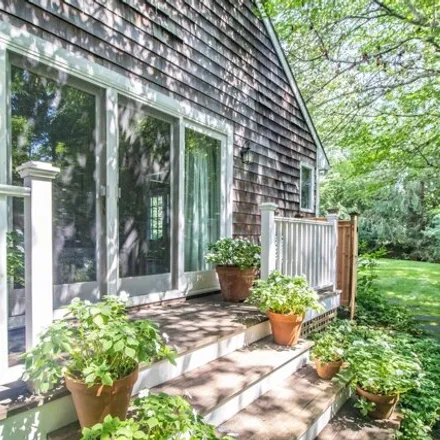 Image 2 - 28 Gould Street, Village of East Hampton, NY 11937, USA - House for rent