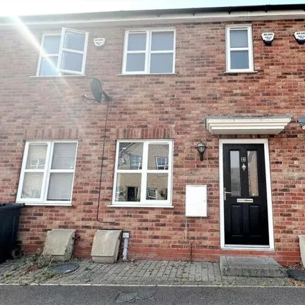 Buy this 2 bed townhouse on Pine Walk in Cleethorpes, DN35 8BP