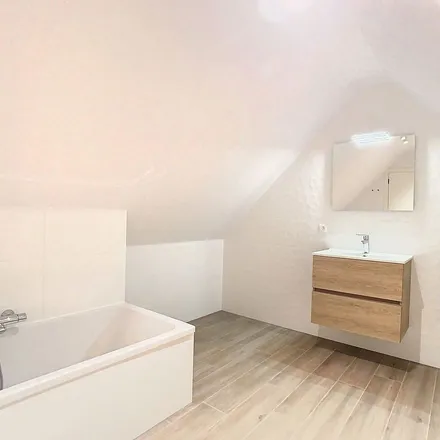 Rent this 4 bed apartment on Lodderhoekstraat 14 in 3078 Everberg, Belgium