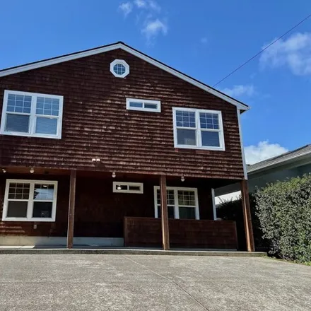 Buy this 6 bed house on Rock Court in Cannon Beach, Clatsop County