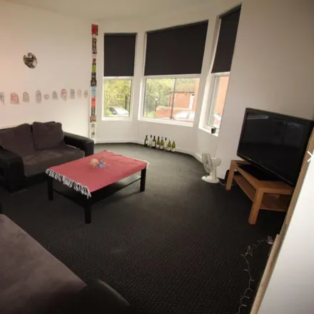 Rent this 4 bed apartment on 27 Chestnut Avenue in Leeds, LS6 1BA