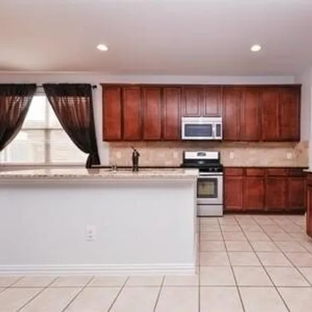 Image 3 - 912 Hawk Valley Dr, Little Elm, Texas, 75068 - House for rent