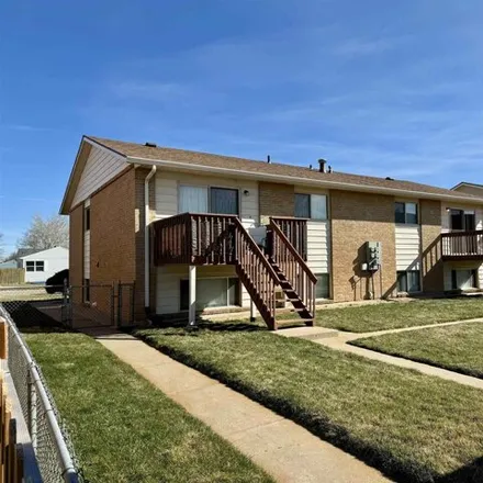 Image 5 - 1601 Oxford Drive, Cheyenne, WY 82001, USA - House for sale