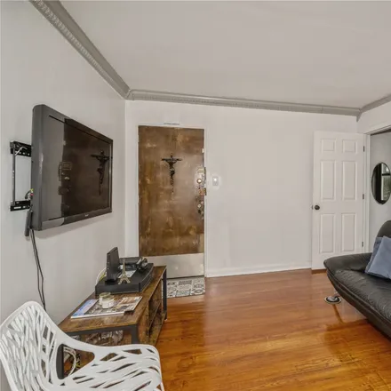 Image 5 - 72-57 Park Drive East, New York, NY 11367, USA - Condo for sale
