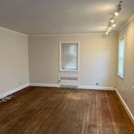 Rent this 2 bed apartment on 7 Edgewood Road in Village of Port Washington North, North Hempstead