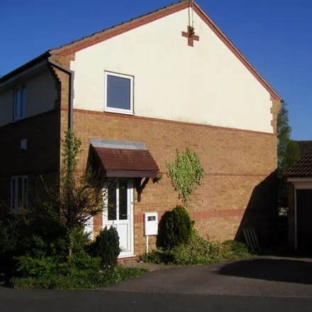 Rent this 2 bed townhouse on The Delves in Leabrooks, DE55 1AQ