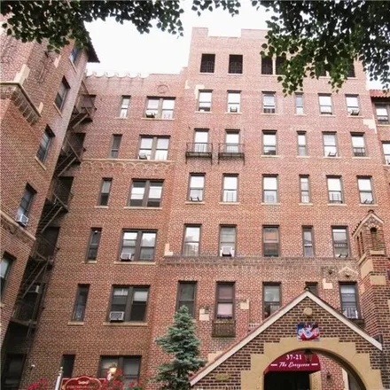 Buy this studio apartment on The Eldorado in 80th Street, New York