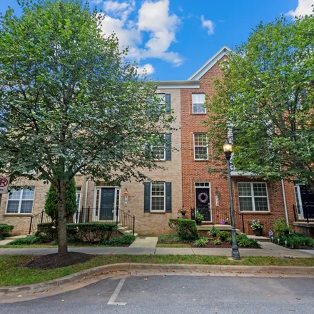 Image 2 - 768 Raven Avenue, Gaithersburg, MD 20877, USA - Townhouse for sale