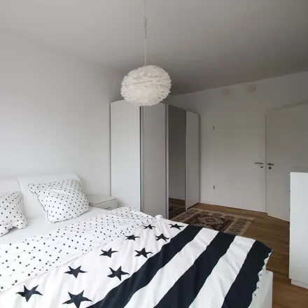 Rent this 2 bed apartment on Alsterkrugchaussee 186 in 22297 Hamburg, Germany