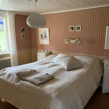 Rent this 6 bed apartment on Frejavägen 72 in 191 46 Sollentuna kommun, Sweden