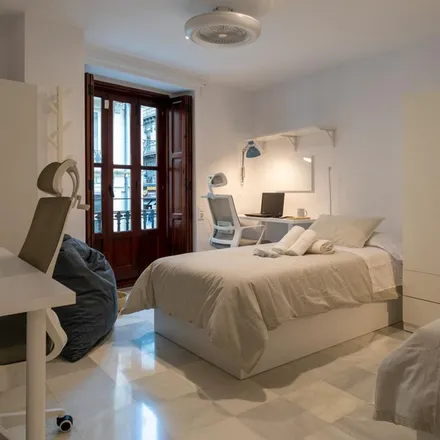 Rent this 3 bed apartment on Ruzafa in Carrer de la Pau, 46002 Valencia