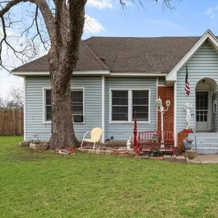 Buy this 2 bed house on 113 Northwest 9th Street in Hubbard, Hill County