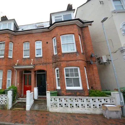 Rent this 3 bed apartment on Dudley Road in Royal Tunbridge Wells, TN1 1LF