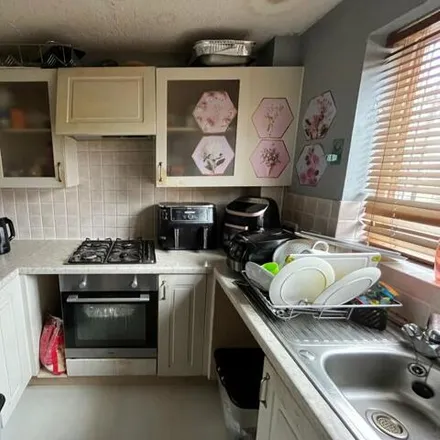 Image 3 - 25 The Shaulders, Taunton, TA2 8QD, United Kingdom - House for rent