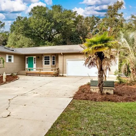 Buy this 3 bed house on 149 Arborvitae Drive in Pine Knoll Shores, Carteret County