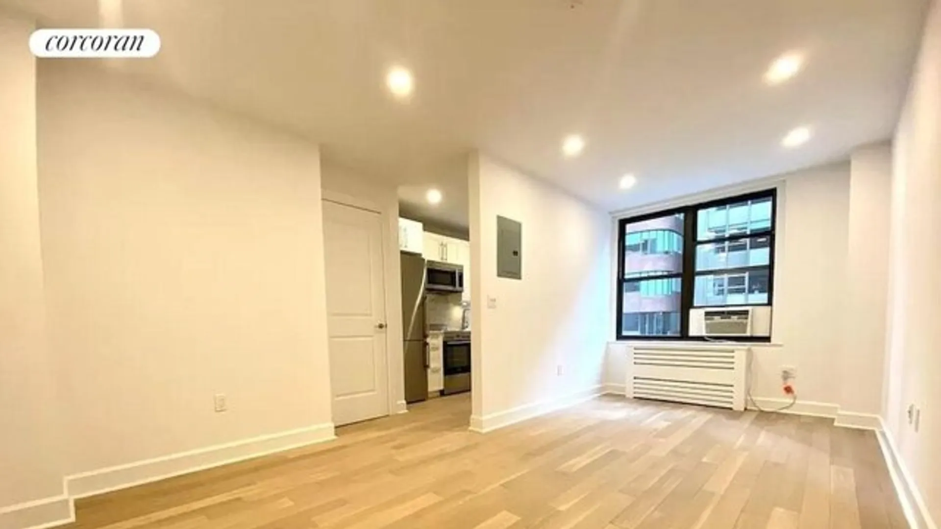 The Buchanan, 160 East 48th Street, New York, NY 10017, USA | 1 bed apartment for rent