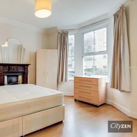 Rent this 4 bed house on 36 Morris Road in Bromley-by-Bow, London