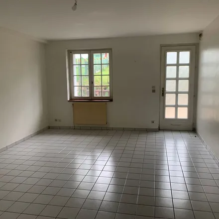 Rent this 3 bed apartment on 11 in 41100 Vendôme, France