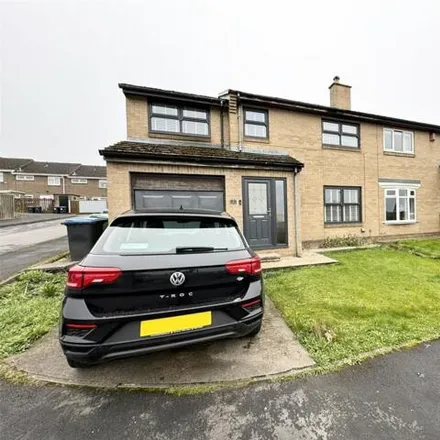 Buy this 4 bed duplex on Westerton View in Coundon, DL14 8PD