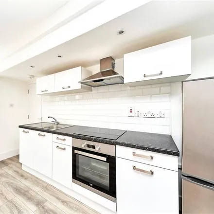 Image 2 - 244 Gloucester Terrace, London, W2 6HU, United Kingdom - Apartment for rent