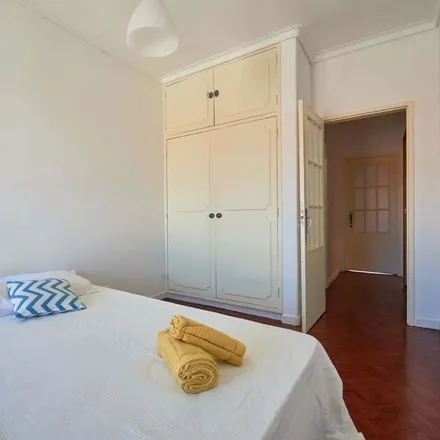Image 2 - Avenida Miguel Bombarda, 1051-802 Lisbon, Portugal - Room for rent