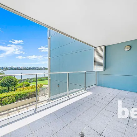 Rent this 3 bed apartment on 9 Lewis Avenue in Rhodes NSW 2138, Australia