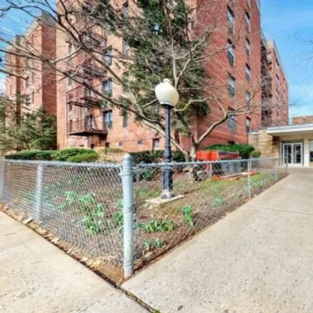 Buy this studio apartment on Trinity Evangelical Lutheran Church in 345 Webster Avenue, New York
