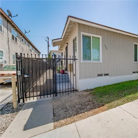 Buy this studio townhouse on 932 Temple Avenue in Long Beach, CA 90804