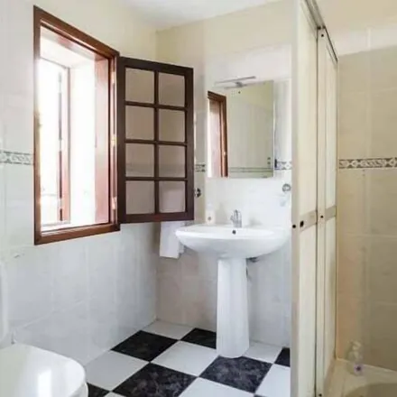 Image 3 - Machico, Machico Municipality, Portugal - Apartment for rent