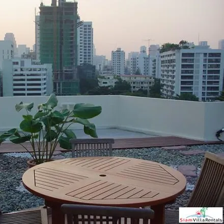 Rent this 3 bed house on Phrom Phong