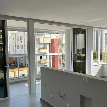 Rent this 3 bed apartment on Rua Marechal Deodoro in Jadim Acema, Maringá - PR