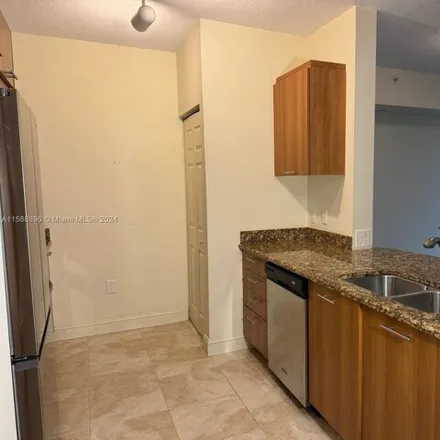 Rent this 1 bed apartment on unnamed road in Plantation, FL