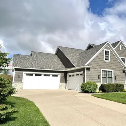Buy this 5 bed house on Caspian Court in Pleasant Valley Township, Bettendorf